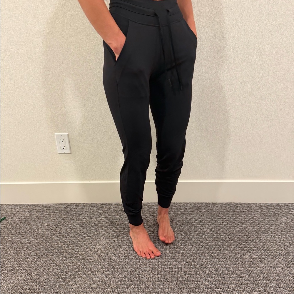 Lululemon joggers the material similar to the align joggers/leggings.